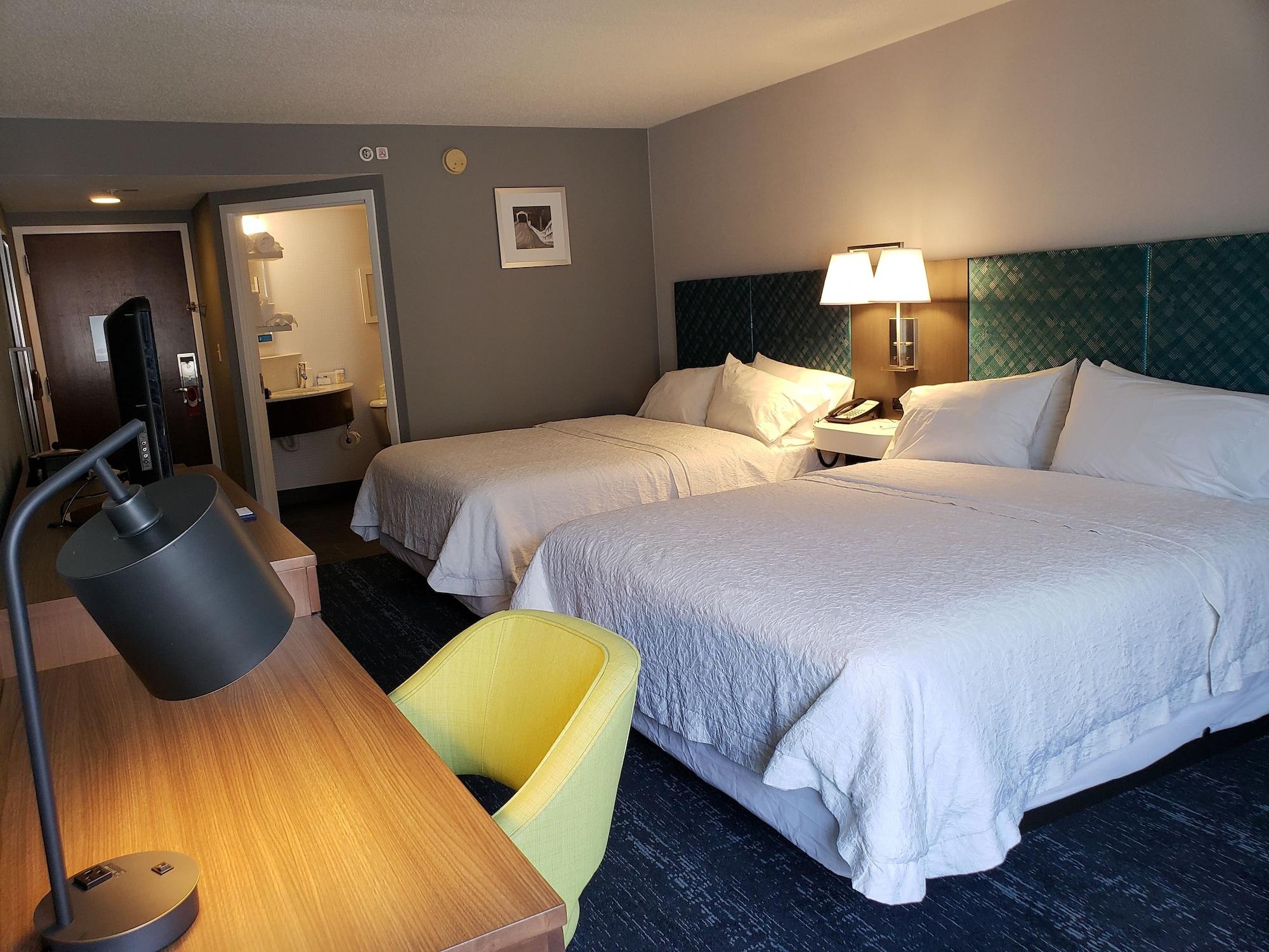 Hampton Inn & Suites Newtown Yardley Dış mekan fotoğraf