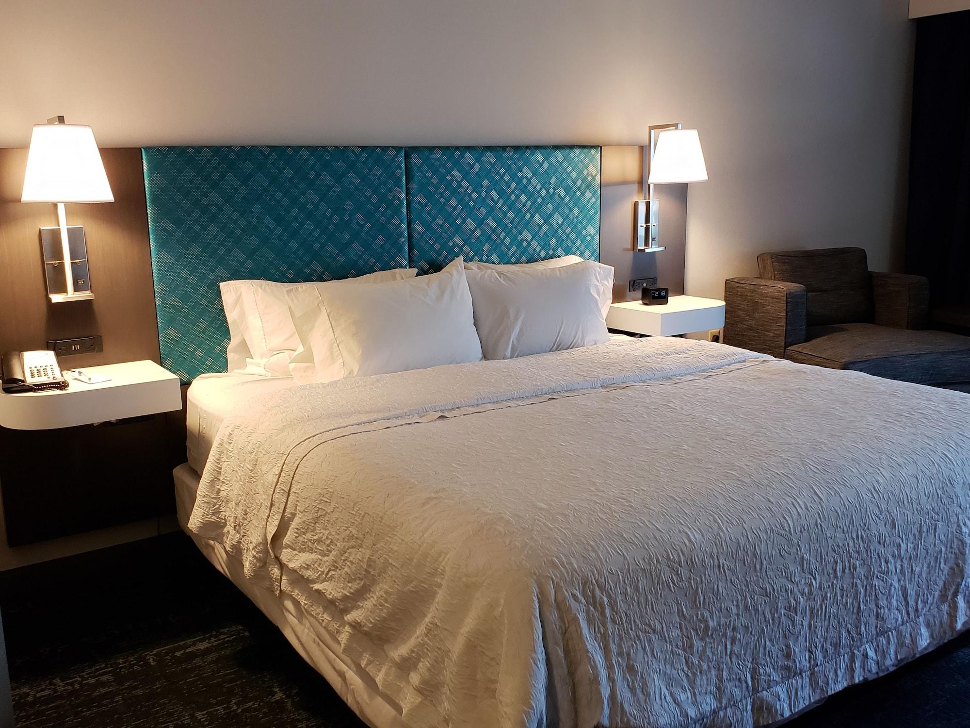 Hampton Inn & Suites Newtown Yardley Dış mekan fotoğraf