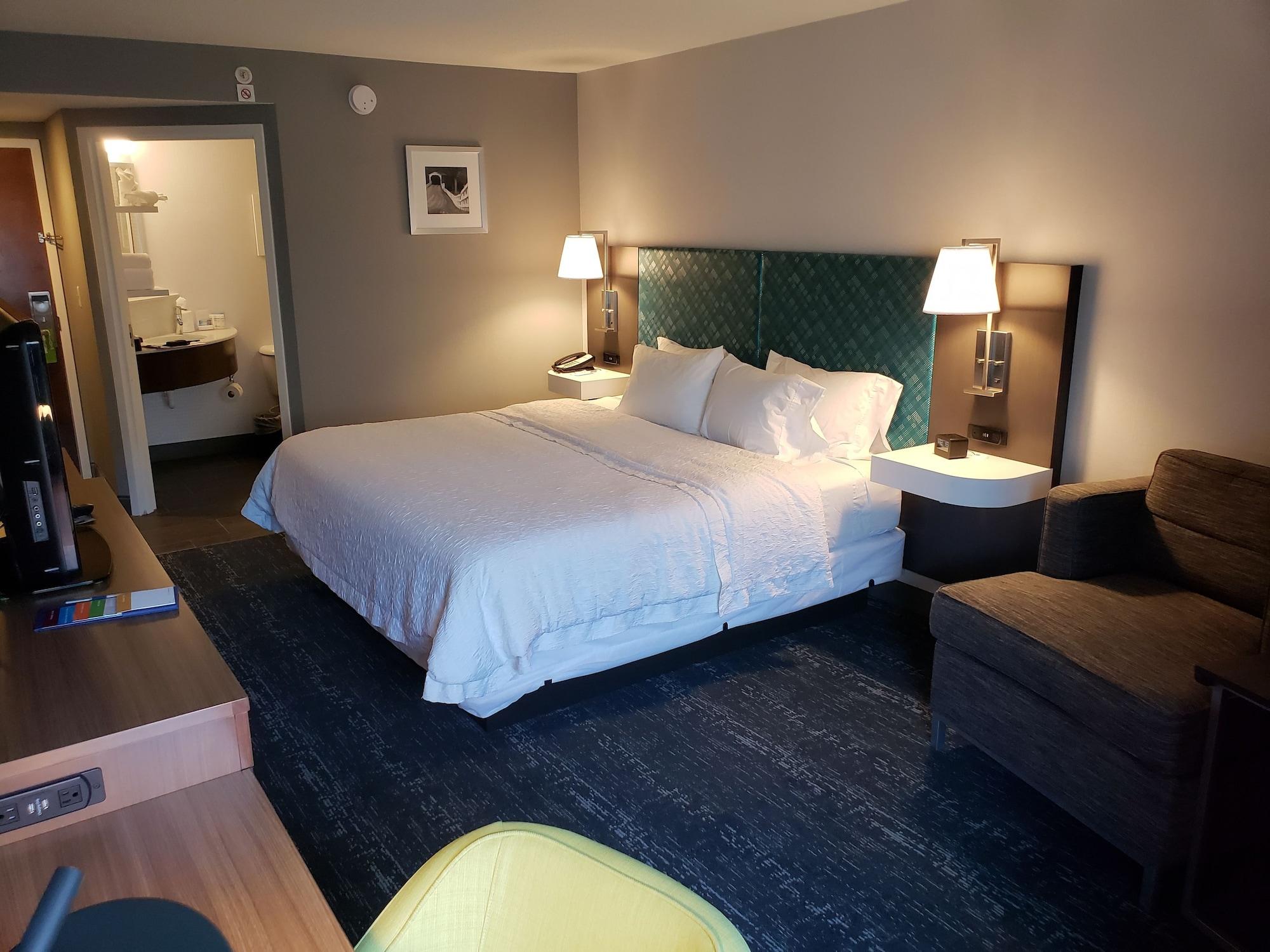 Hampton Inn & Suites Newtown Yardley Dış mekan fotoğraf