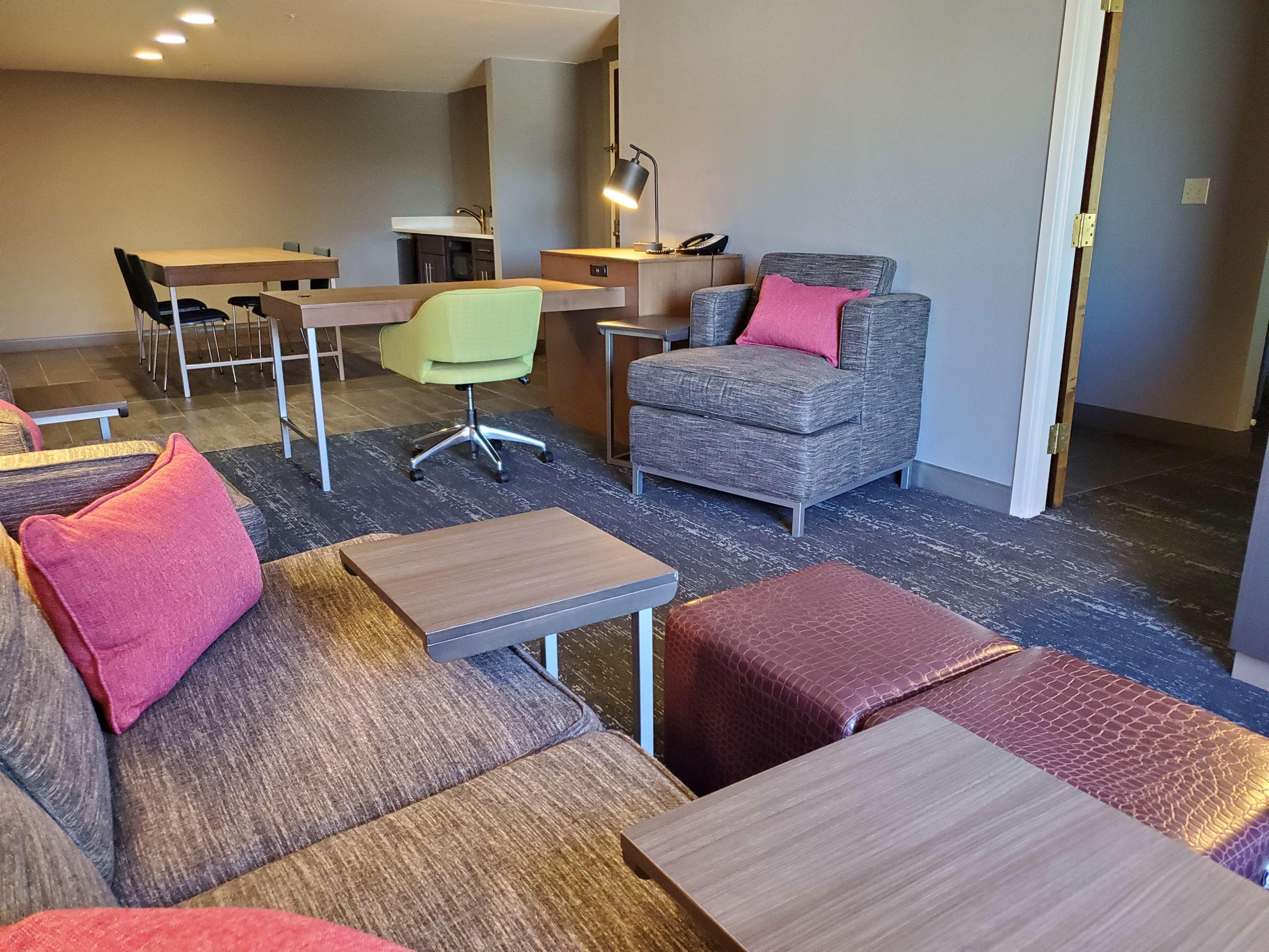 Hampton Inn & Suites Newtown Yardley Dış mekan fotoğraf