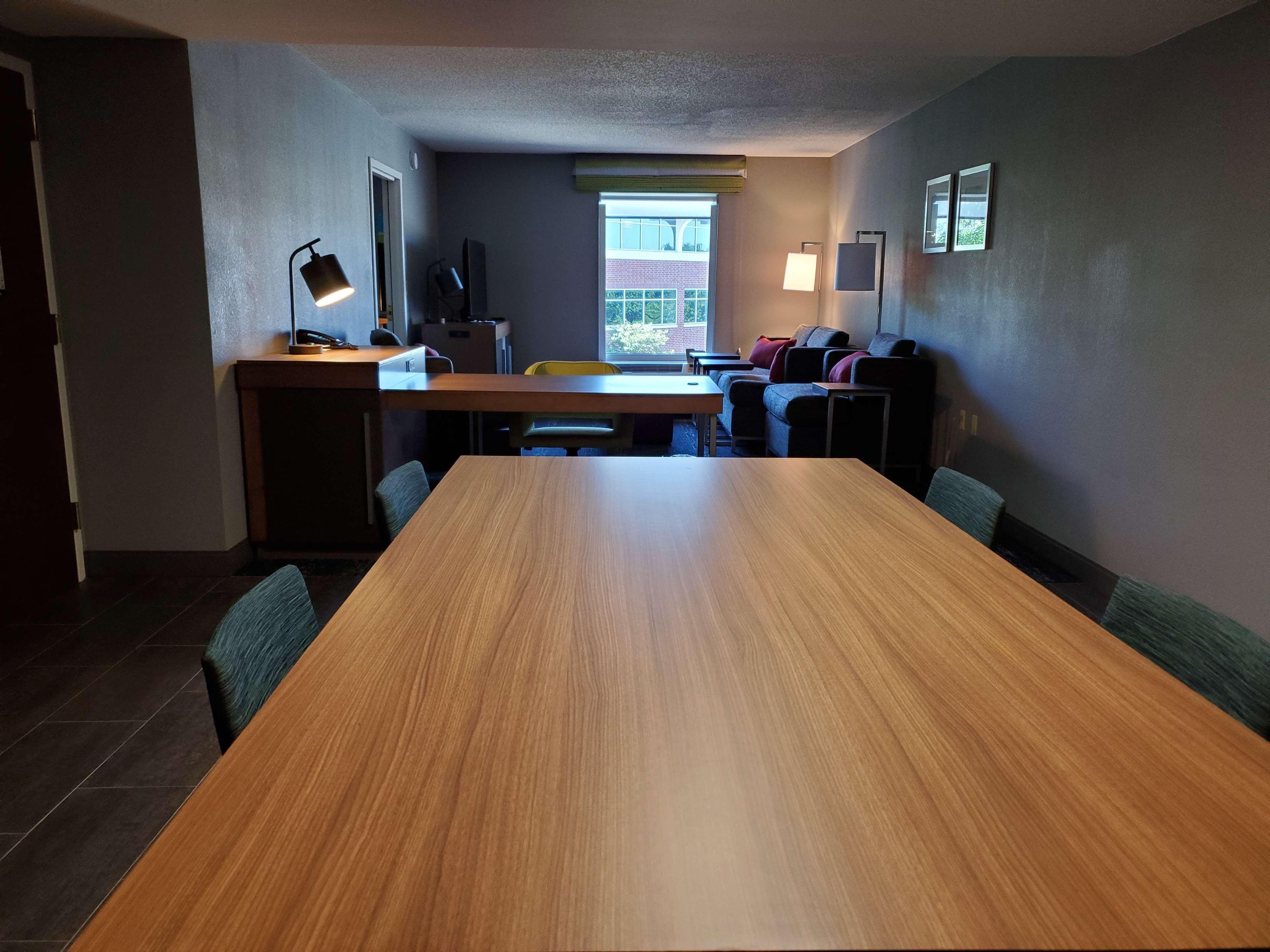 Hampton Inn & Suites Newtown Yardley Dış mekan fotoğraf