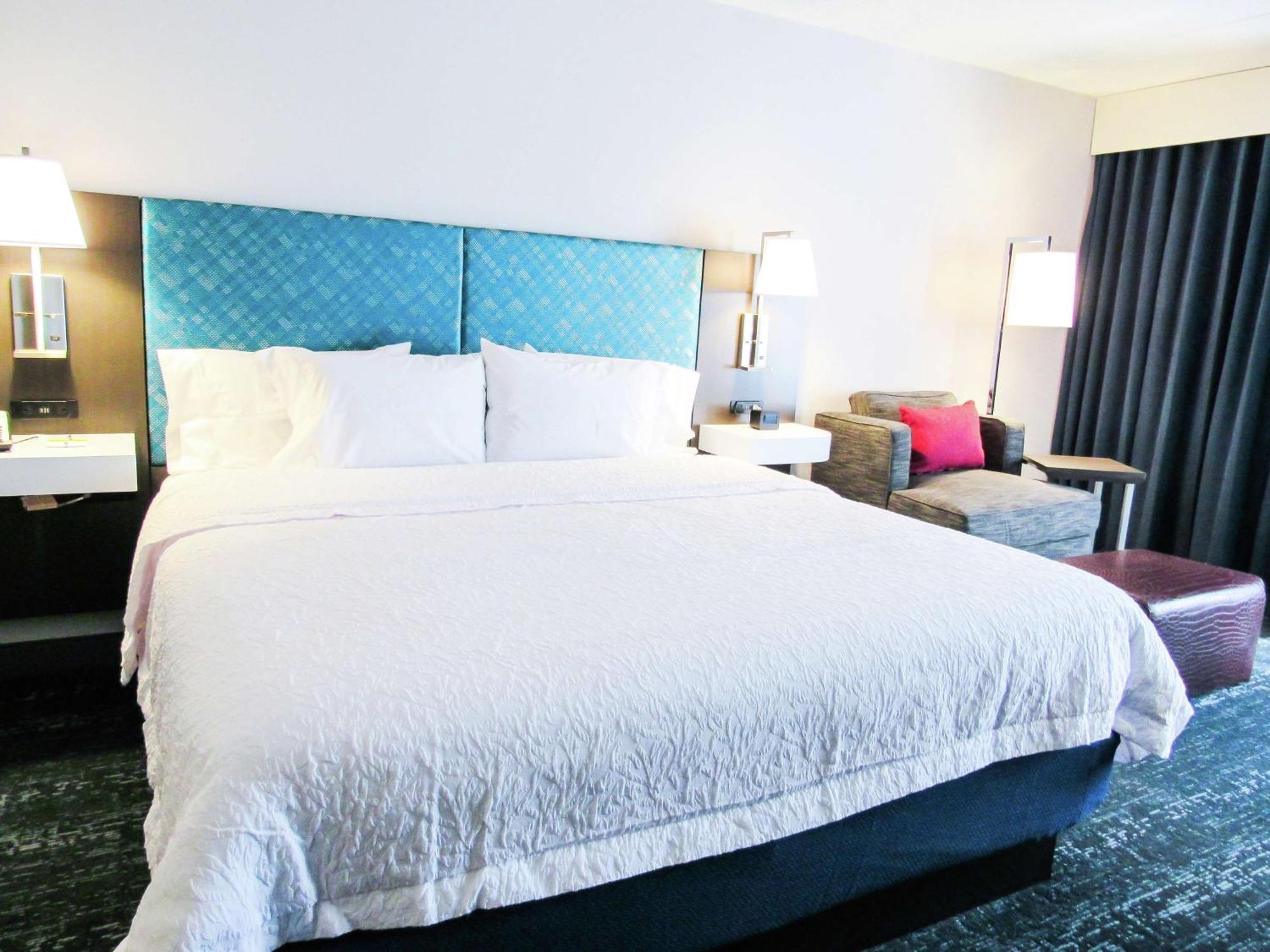 Hampton Inn & Suites Newtown Yardley Dış mekan fotoğraf