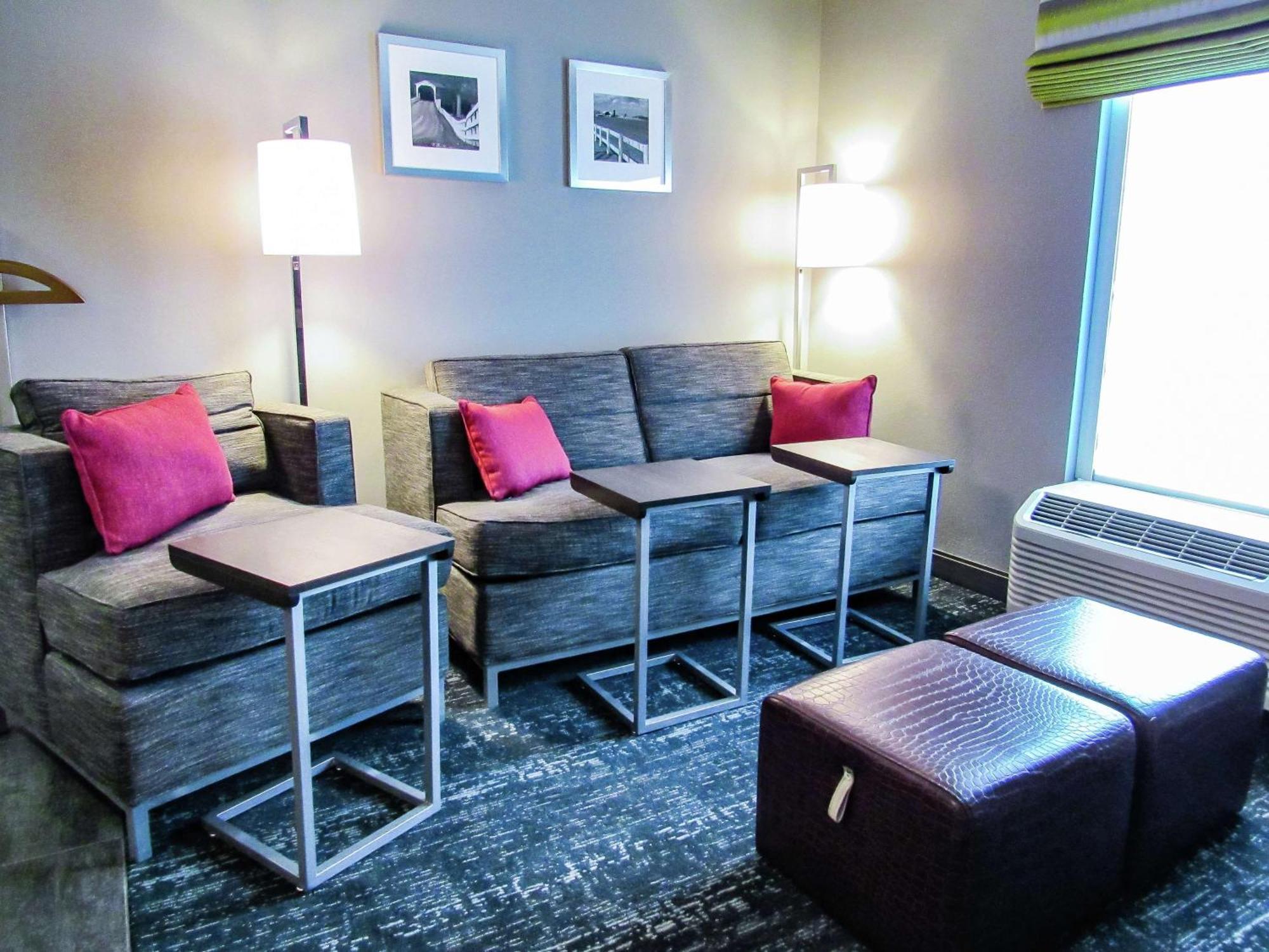 Hampton Inn & Suites Newtown Yardley Dış mekan fotoğraf