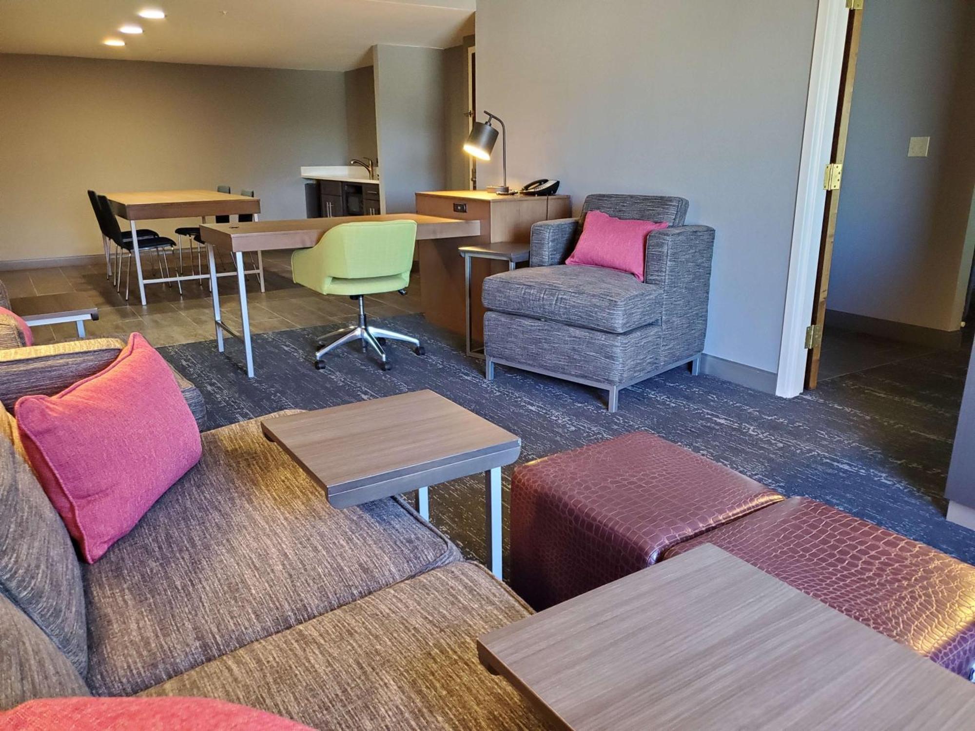 Hampton Inn & Suites Newtown Yardley Dış mekan fotoğraf