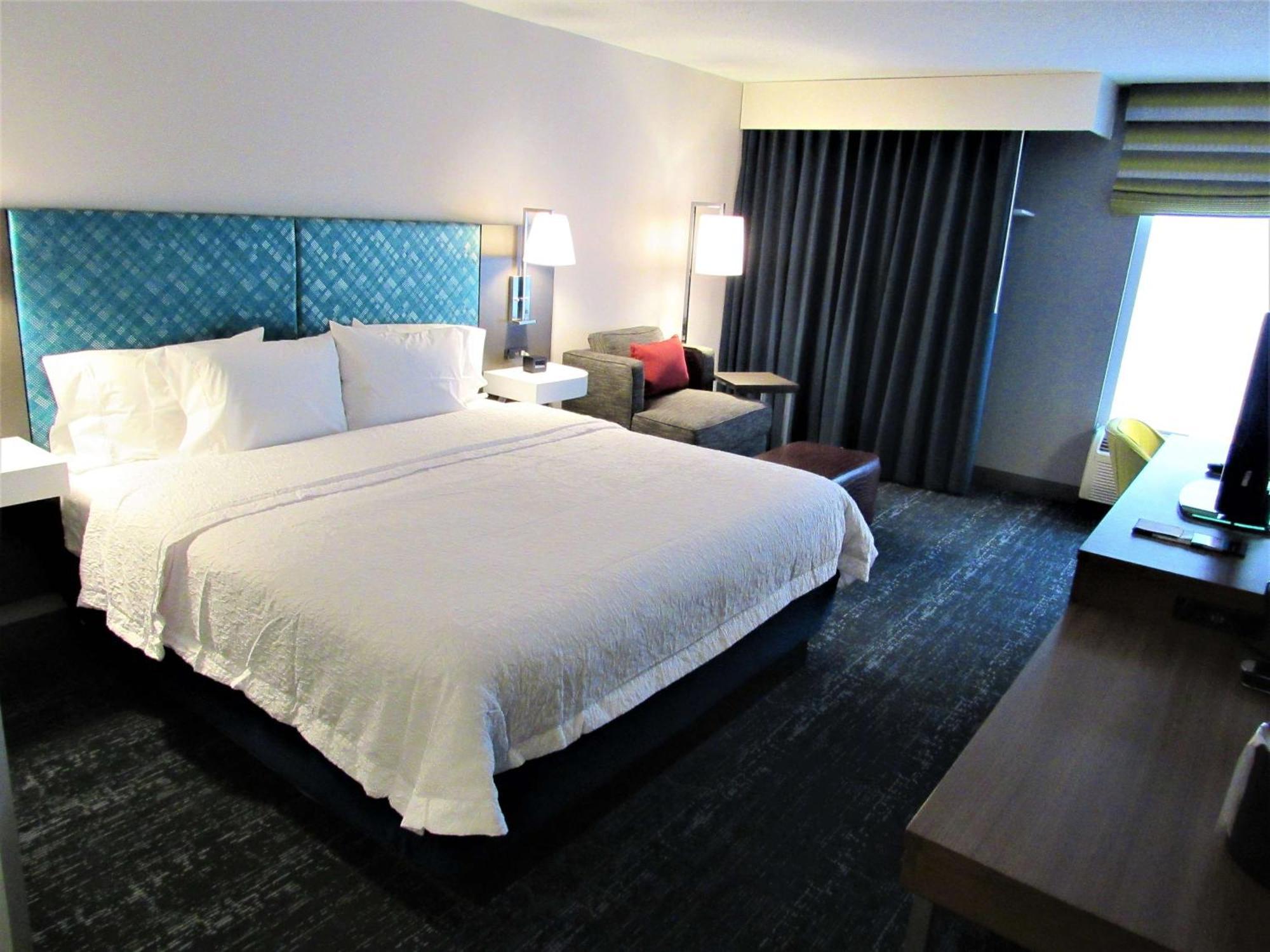 Hampton Inn & Suites Newtown Yardley Dış mekan fotoğraf