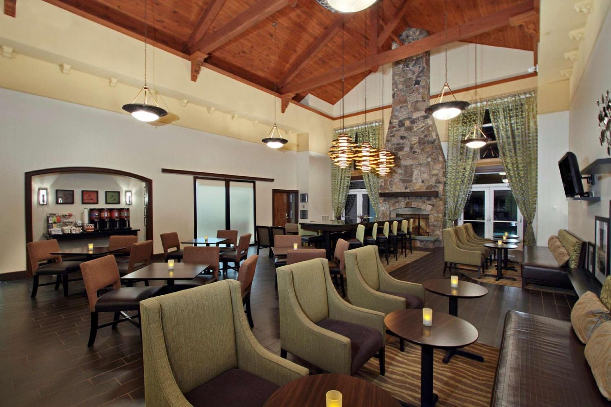 Hampton Inn & Suites Newtown Yardley Dış mekan fotoğraf