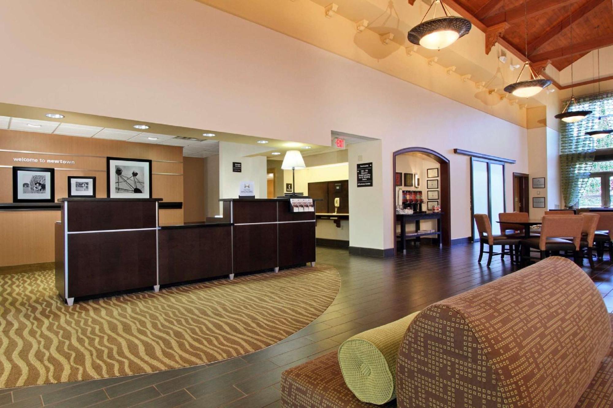 Hampton Inn & Suites Newtown Yardley Dış mekan fotoğraf