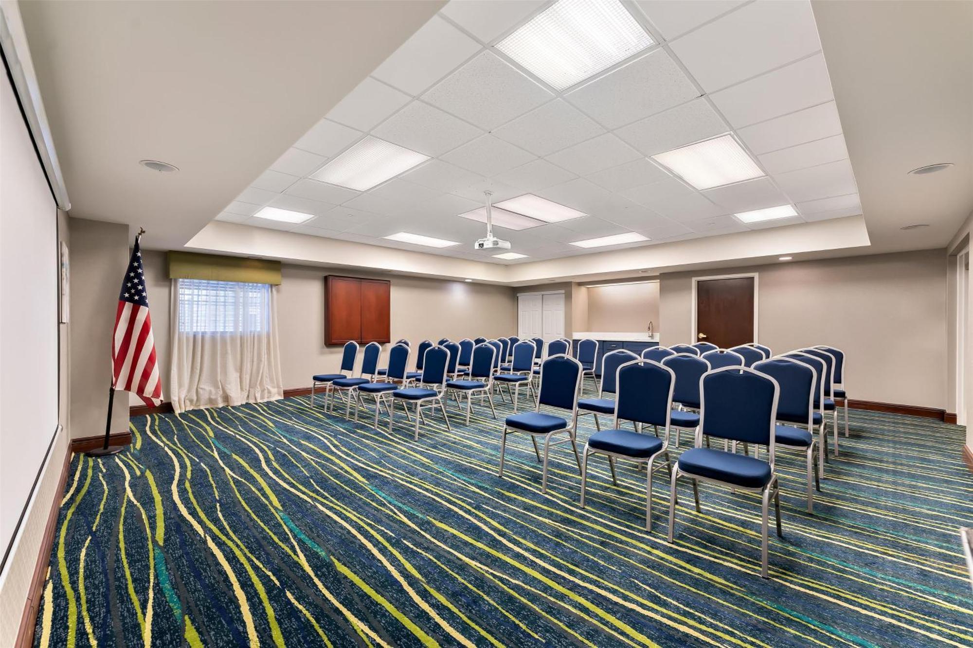 Hampton Inn & Suites Newtown Yardley Dış mekan fotoğraf