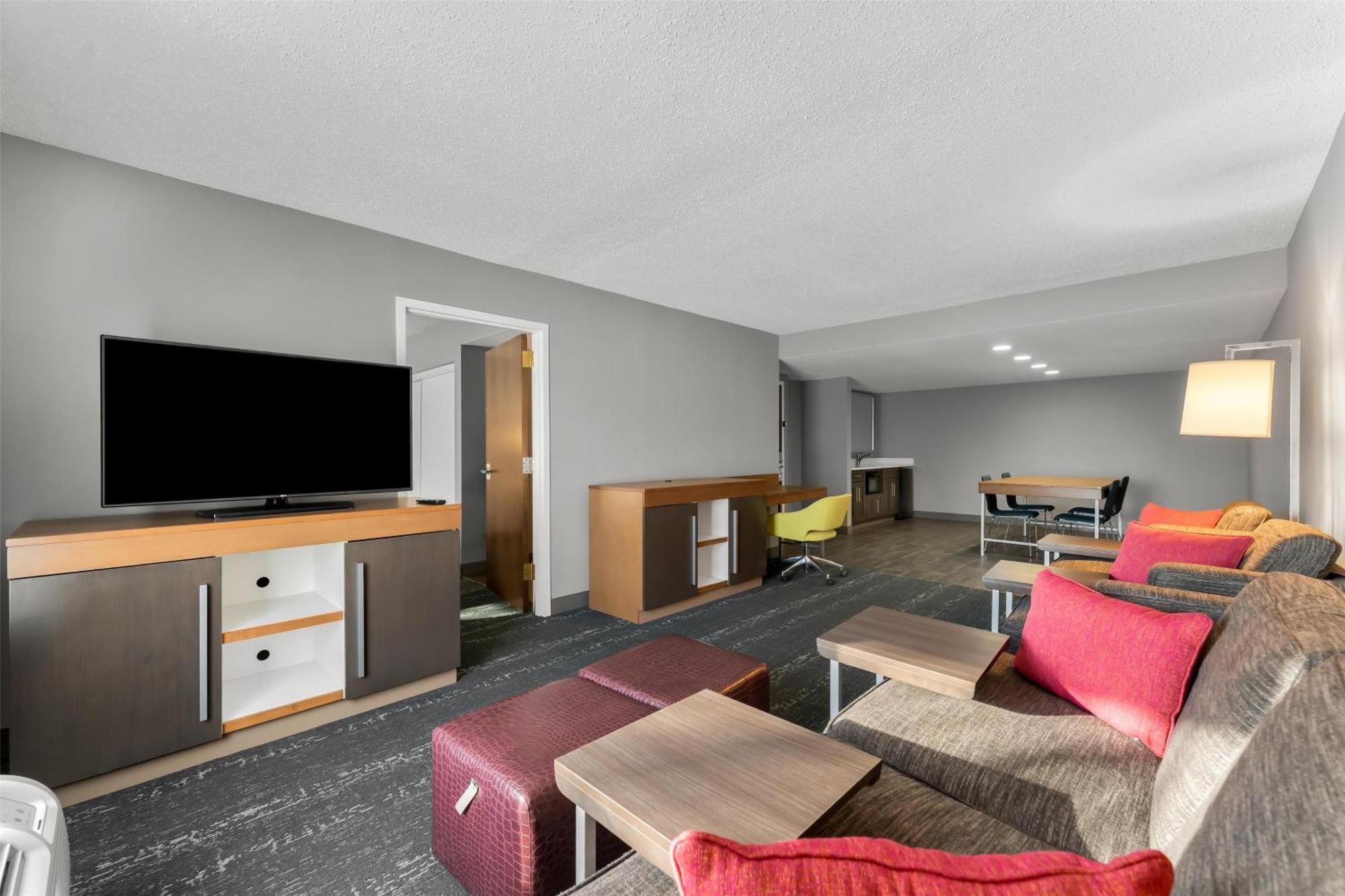 Hampton Inn & Suites Newtown Yardley Dış mekan fotoğraf