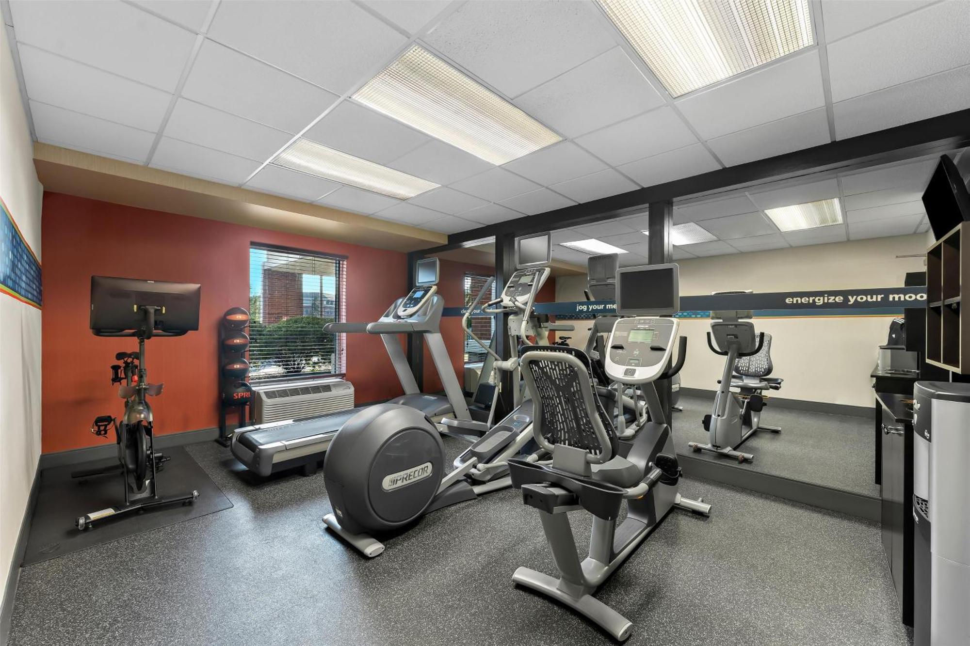 Hampton Inn & Suites Newtown Yardley Dış mekan fotoğraf