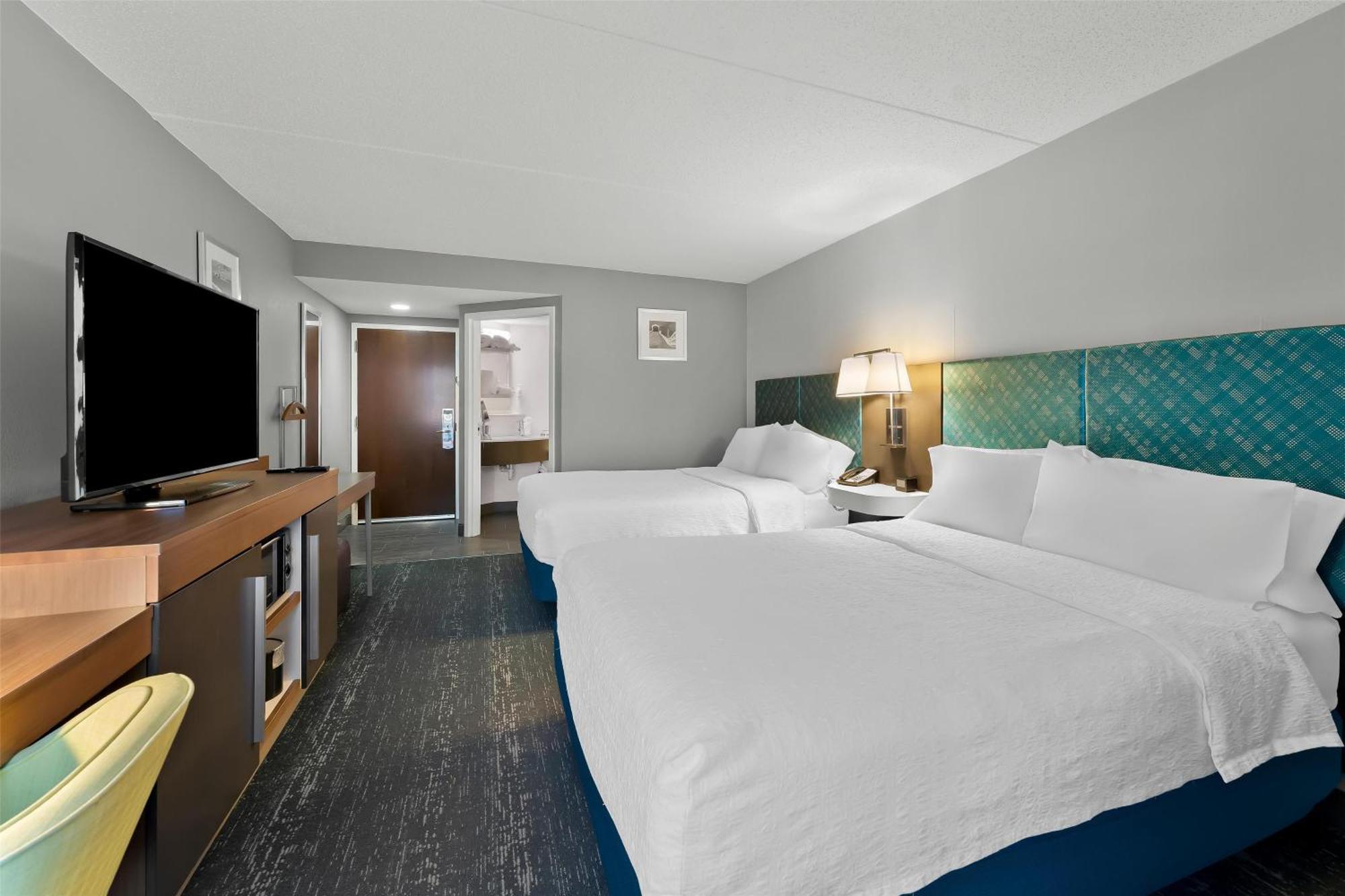 Hampton Inn & Suites Newtown Yardley Dış mekan fotoğraf