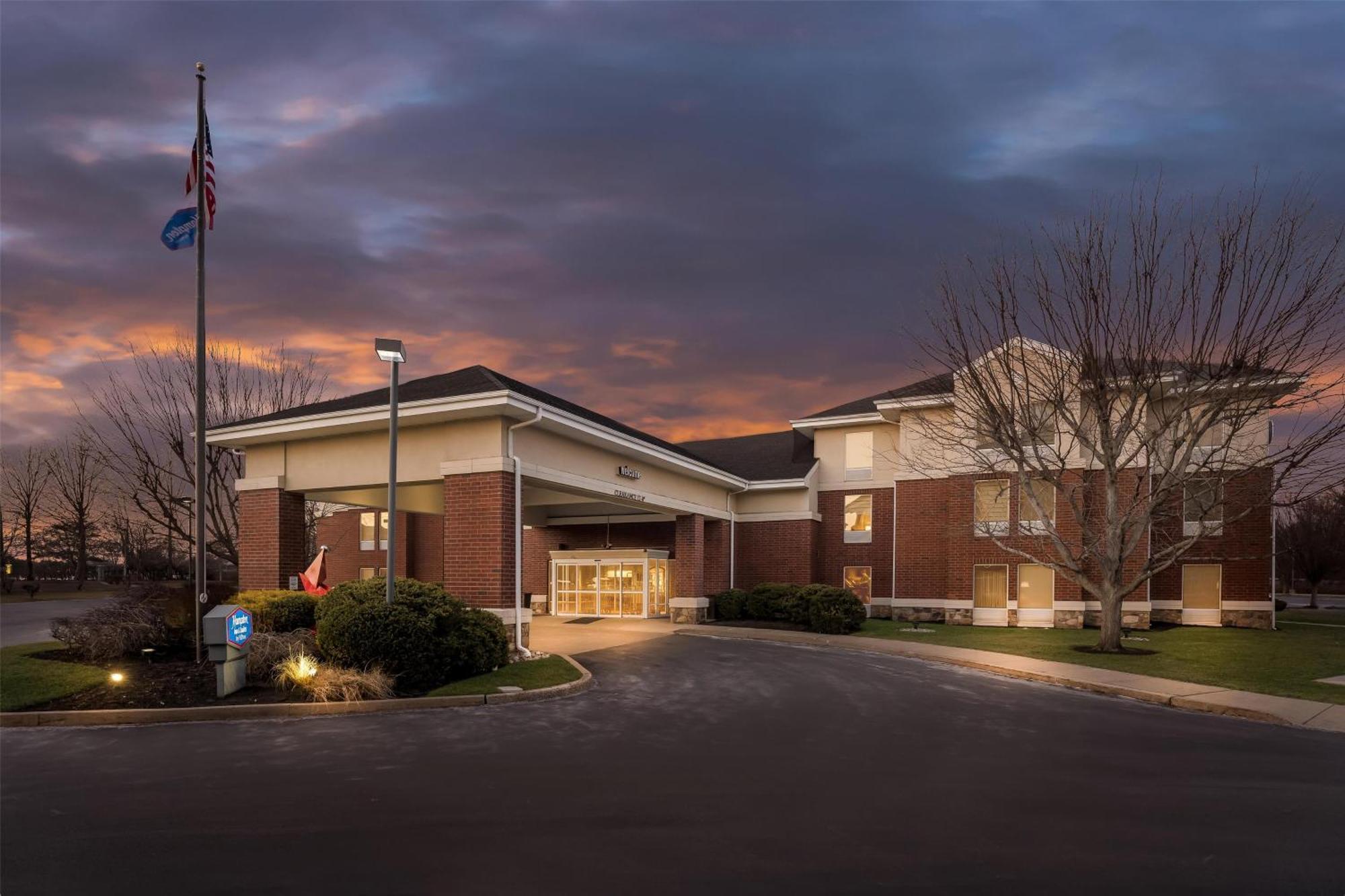 Hampton Inn & Suites Newtown Yardley Dış mekan fotoğraf