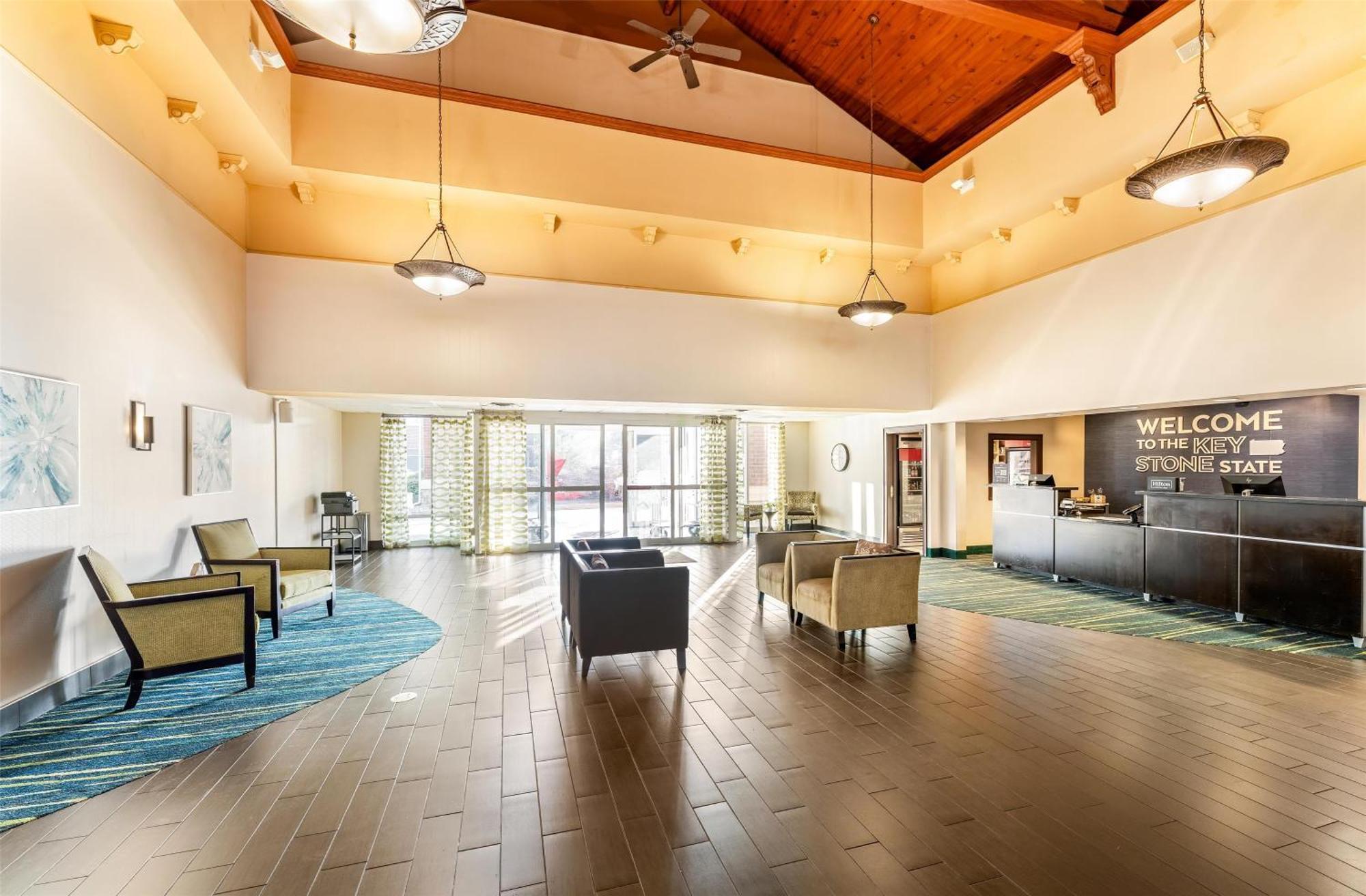 Hampton Inn & Suites Newtown Yardley Dış mekan fotoğraf
